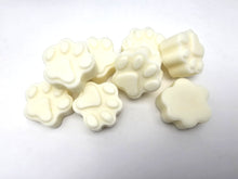 Load image into Gallery viewer, Plum &amp; Rhubarb Scent Wax Melts Various Shapes Harbourside Gifts
