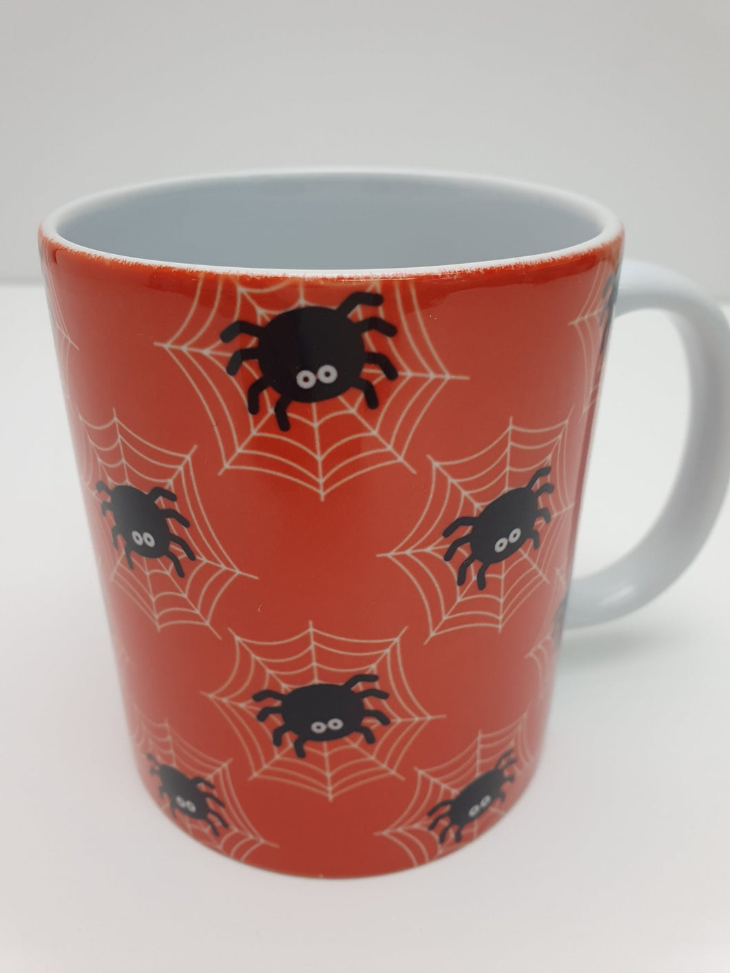 Hand Decorated 340ml Ceramic Tea Coffee Mug Spooky Halloween Design Harbourside Gifts