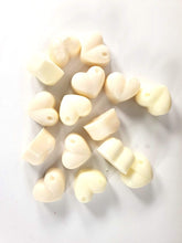 Load image into Gallery viewer, Lemongrass Scent Wax Melts Choice of Shapes LGWM2 Hearts Harbourside Gifts
