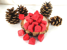 Load image into Gallery viewer, Mulled Pear &amp; Cranberry Scent Wax Melts Various Shapes MPCWMP Pyramid Harbourside Gifts

